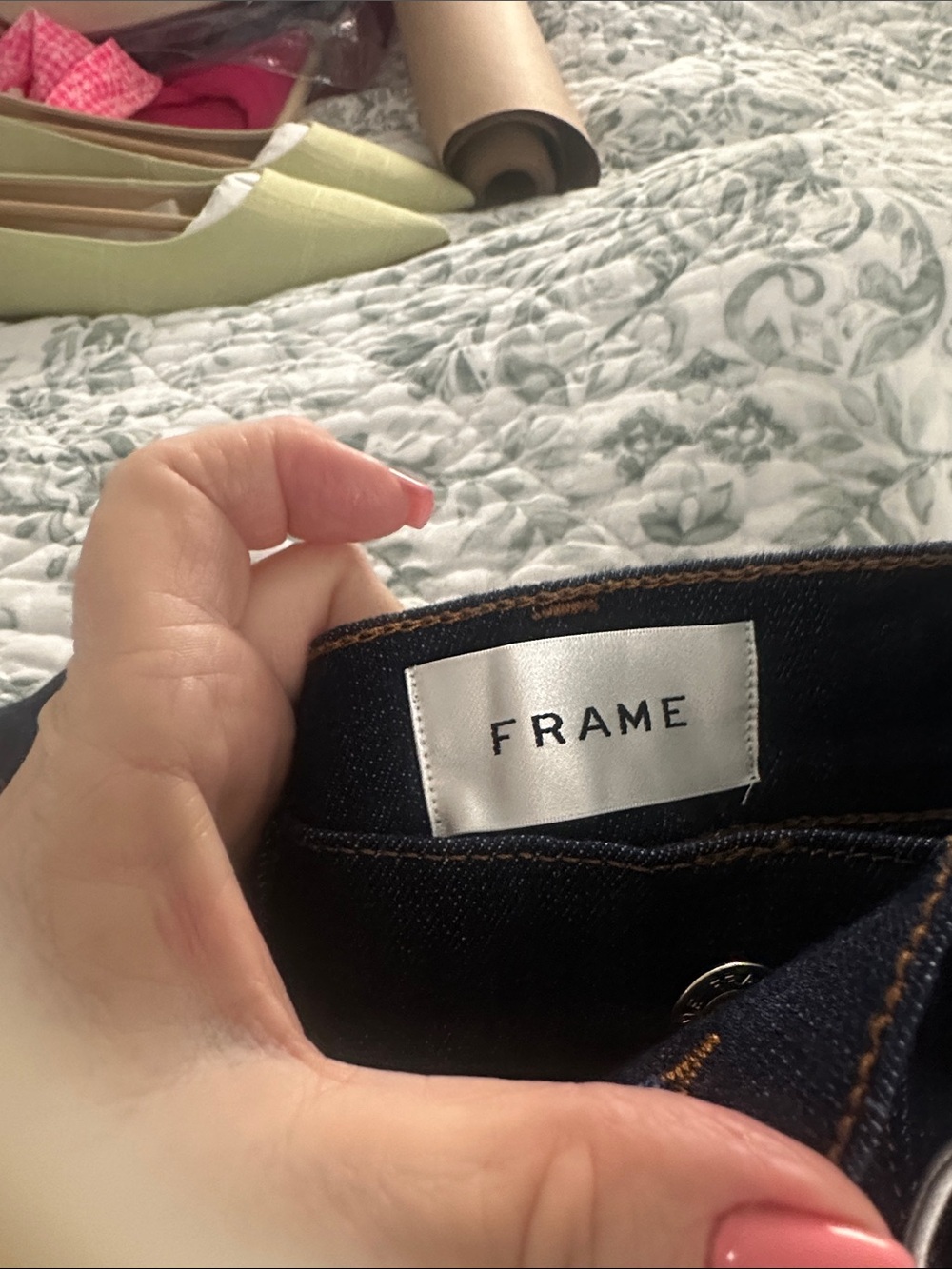 Frame Denim Wide-Leg Jeans in Deep Navy Pixie - Picture 4 of 7